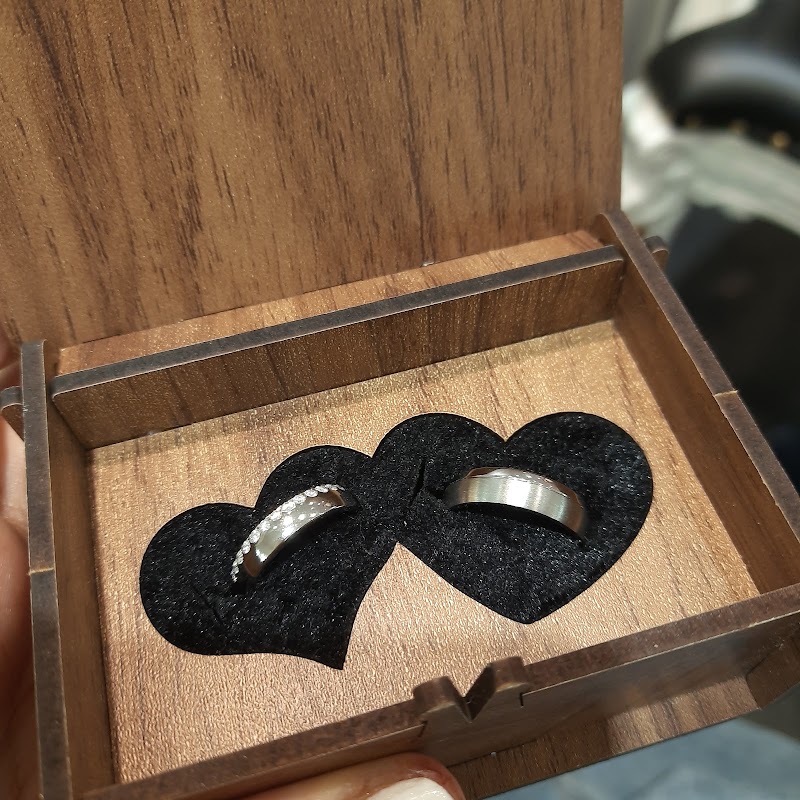 Efes Goldschmuck & Uhren GmbH